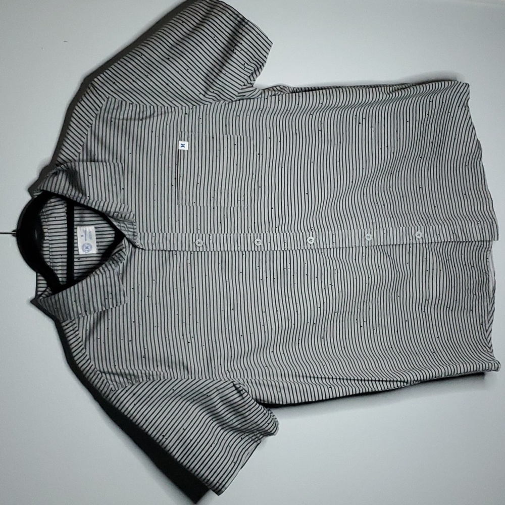 Hurley Gray Stripe Short Sleeve Button Down Shirt